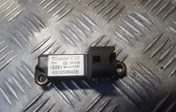 Audi A6 S6 C5 4B Airbag deployment crash/impact sensor 4B0959643B