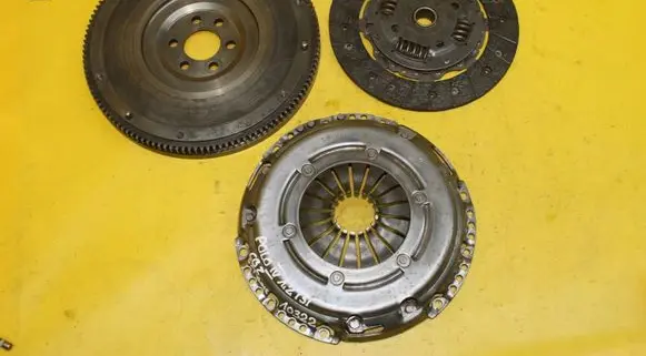 Volkswagen Polo IV 9N3 Flywheel