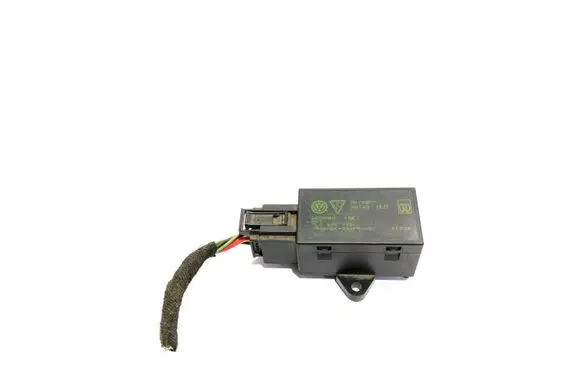 Volkswagen Touareg I Seat heating relay 7L0959772