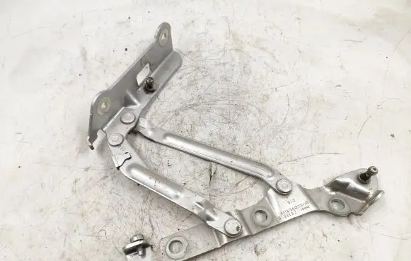 Ford Taurus Tailgate/trunk/boot hinge E816K AG135442700AG