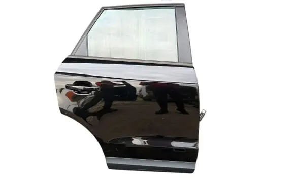 Audi Q3 8U Rear door 