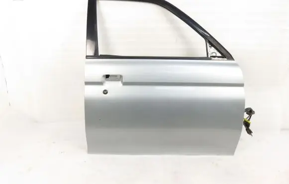 Mitsubishi Pajero Front door