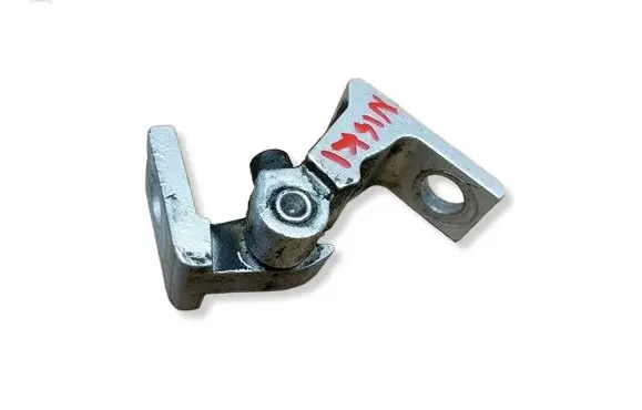 Volkswagen Tiguan Front door lower hinge 3111