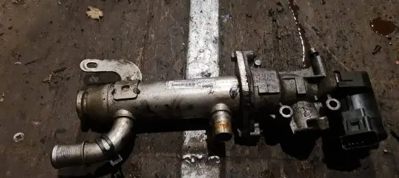 Volvo V50 EGR valve cooler 875816W