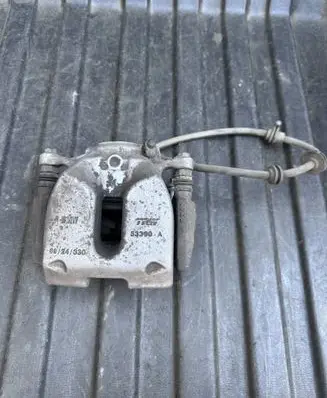 BMW 5 G30 G31 Front brake caliper 53390A