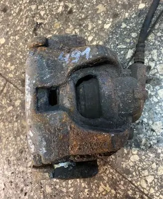 Ford Mondeo MK IV Front brake caliper