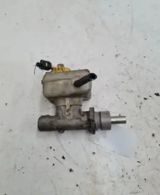 Volkswagen Golf IV Master brake cylinder 21027099