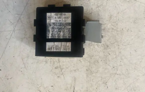 Toyota Hilux (AN10, AN20, AN30) Other devices 8953371020
