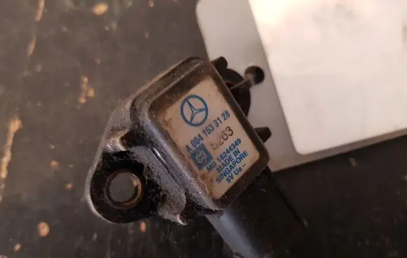 Mercedes-Benz Vito Viano W639 Air pressure sensor 0041533128
