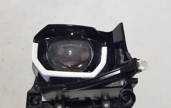 Renault Zoe Headlight part SOCZEWKAZOE