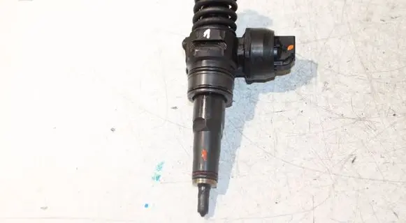 Audi A4 S4 B7 8E 8H Fuel injector 038130073BJ 0414720229