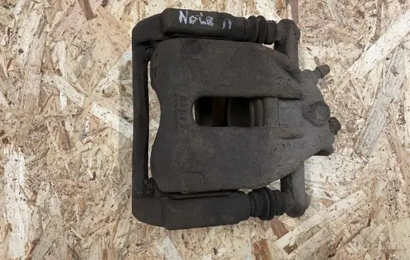 Nissan Note (E11) Front brake caliper 