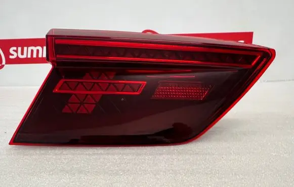 Volkswagen Tiguan Tailgate rear/tail lights 5NA945307G 00643218 2SA01252201