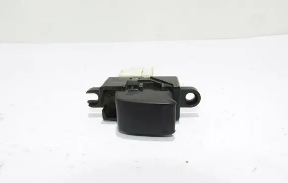 Nissan Almera Tino Electric window control switch