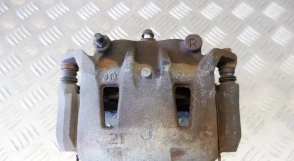 Nissan Leaf II (ZE1) Front brake caliper 410015TA0A
