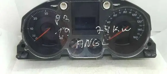 Volkswagen PASSAT B6 Speedometer (instrument cluster) 3C0920960A