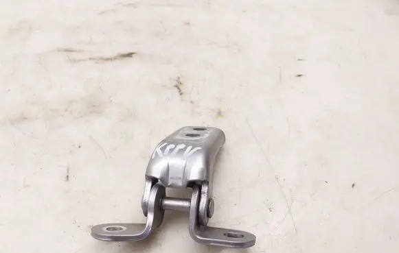 Toyota RAV 4 (XA50) Front door upper hinge