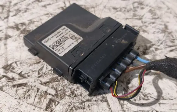 Audi A5 Fuel injection pump control unit/module 4M0906093N