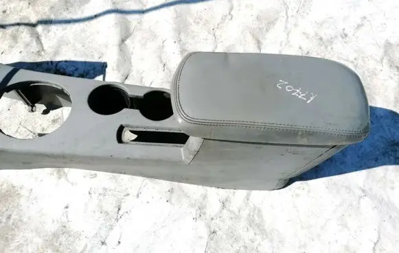 Chrysler Sebring (JS) Armrest 1CQ15TRMAD 1002827