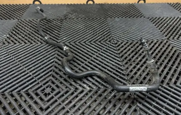 Porsche Panamera (970) Breather hose/pipe 97010601101