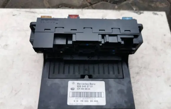 Mercedes-Benz CLK A209 C209 SAM control unit A2095452701