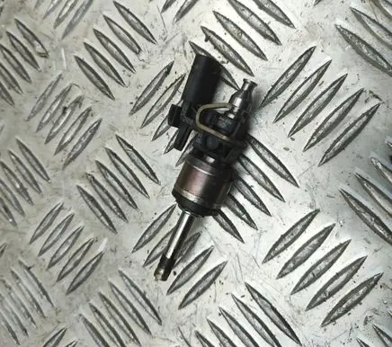 Volkswagen T-Cross Fuel injector 05C036 05C906036