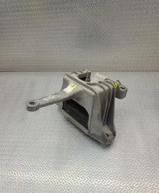 KIA Niro Engine mount bracket 21810G2000