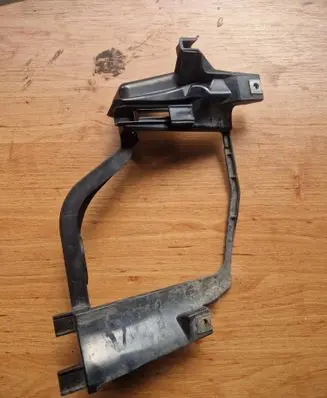 BMW 5 E60 E61 Headlight/headlamp mounting bracket 15873800