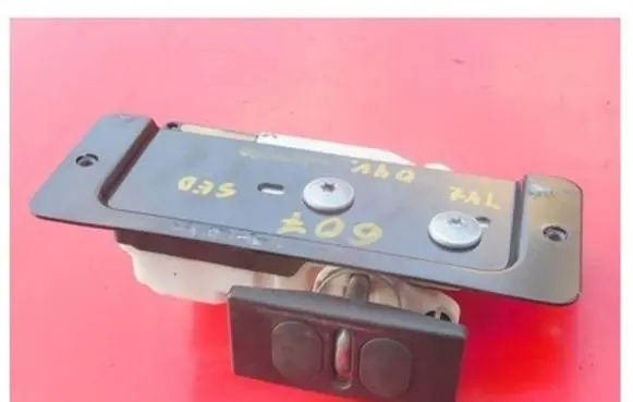 Peugeot 607 Tailgate/trunk/boot lock/catch/latch
