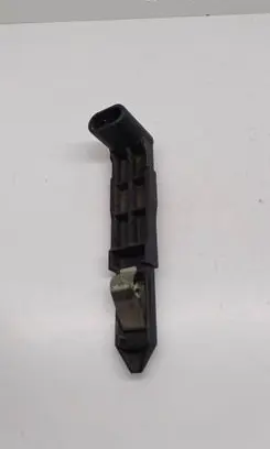 Headlight/headlamp mounting bracket