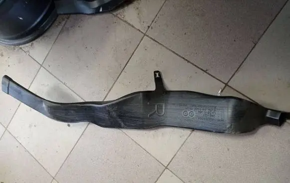 Tesla Model X Cabin air duct channel 160838300A 160838300 116325