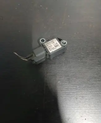 Volvo V70 Airbag deployment crash/impact sensor 30737139 MRSA5