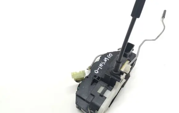 Opel Insignia A Front door lock
