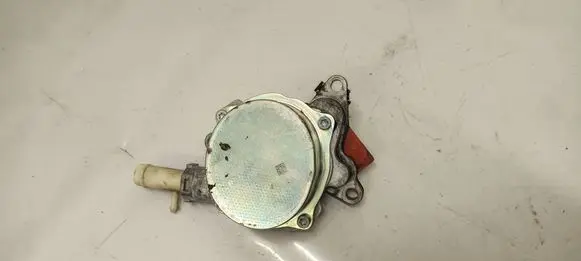 Mercedes-Benz X-class W470 Vacuum pump 146508418R