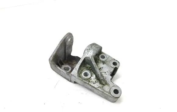 Peugeot 508 Engine mounting bracket 9677163980 86945E01