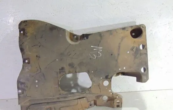 Mazda 3 II Engine splash shield/under tray
