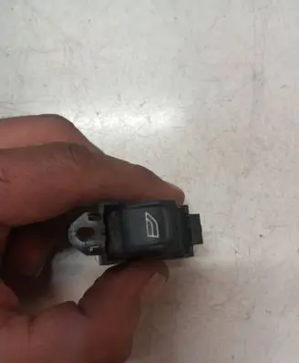 Volvo V70 Electric window control switch 30773273