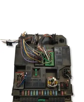 Peugeot 307 Fuse module 9644098180 00302913