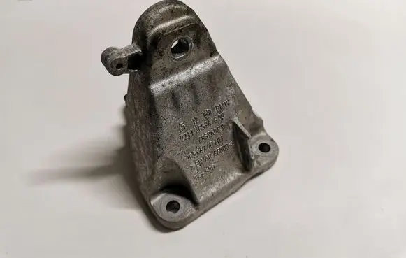 BMW 4 F36 Gran coupe Engine mounting bracket 6859406 6859416