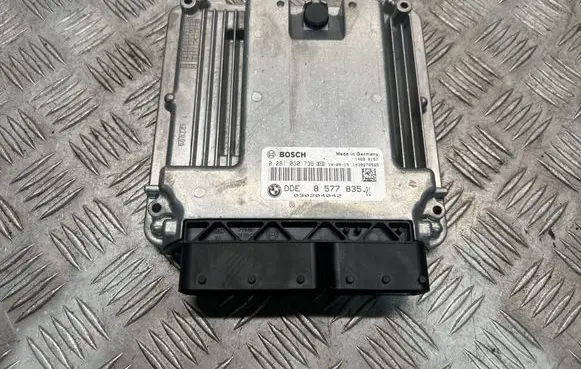 BMW 3 F30 F35 F31 Engine control unit/module 8577835