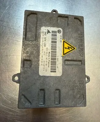 Audi A4 S4 B7 8E 8H Headlight ballast module Xenon 1035500018 1K0941329 1307329120