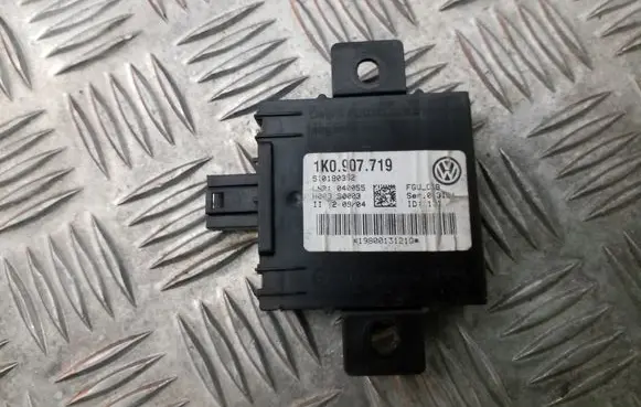 Volkswagen Golf V Alarm control unit/module 1K0907719