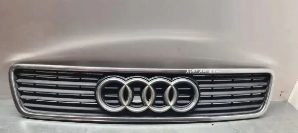 Audi A4 S4 B5 8D Front grill 8D0853651J