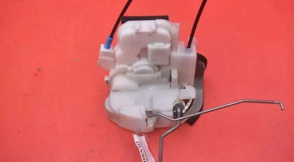 Subaru Outback Front door lock