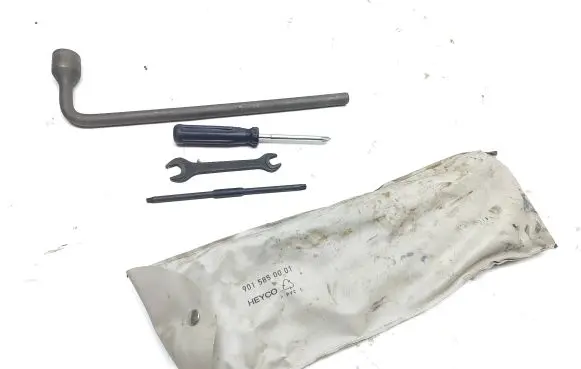Volkswagen Crafter Tool set 9015850001