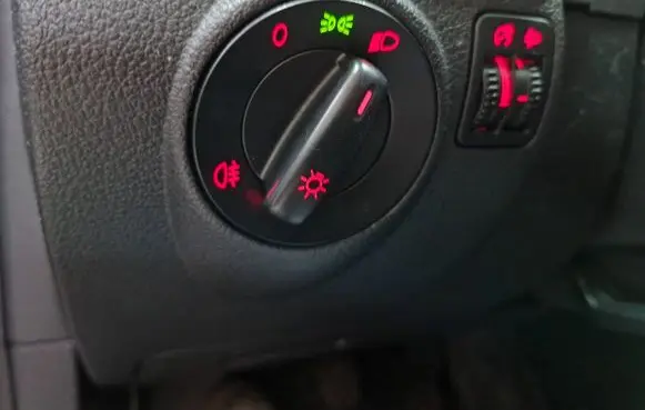 Volkswagen Golf Plus Light switch 1K0941431BB