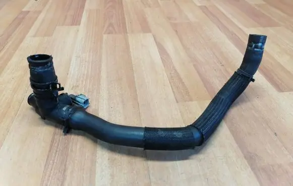 Land Rover Range Rover Sport L320 Engine coolant pipe/hose 9X2Q9Y438CB LR013163 9X2Q9Y438CC