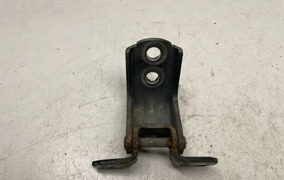 Nissan X-Trail T32 Front door lower hinge 