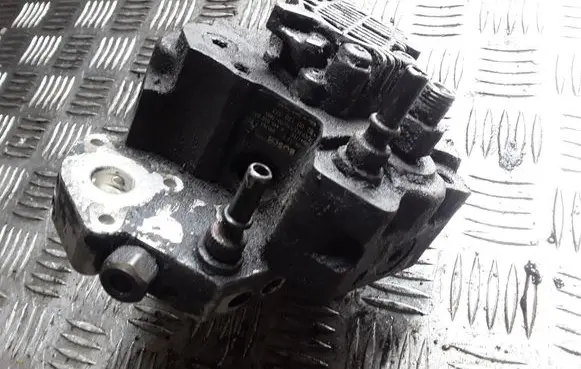 Renault Espace - Grand espace IV Fuel injection high pressure pump 8200170377