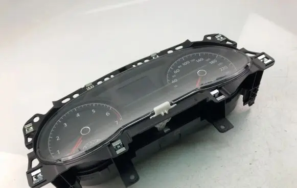 Volkswagen Golf VII Speedometer (instrument cluster) 5G1920742D